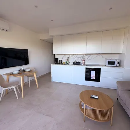 La Del Sol Apartment *