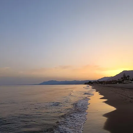 La Del Sol Апартаменти *